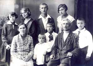 Семья Наумовых в 1935 году